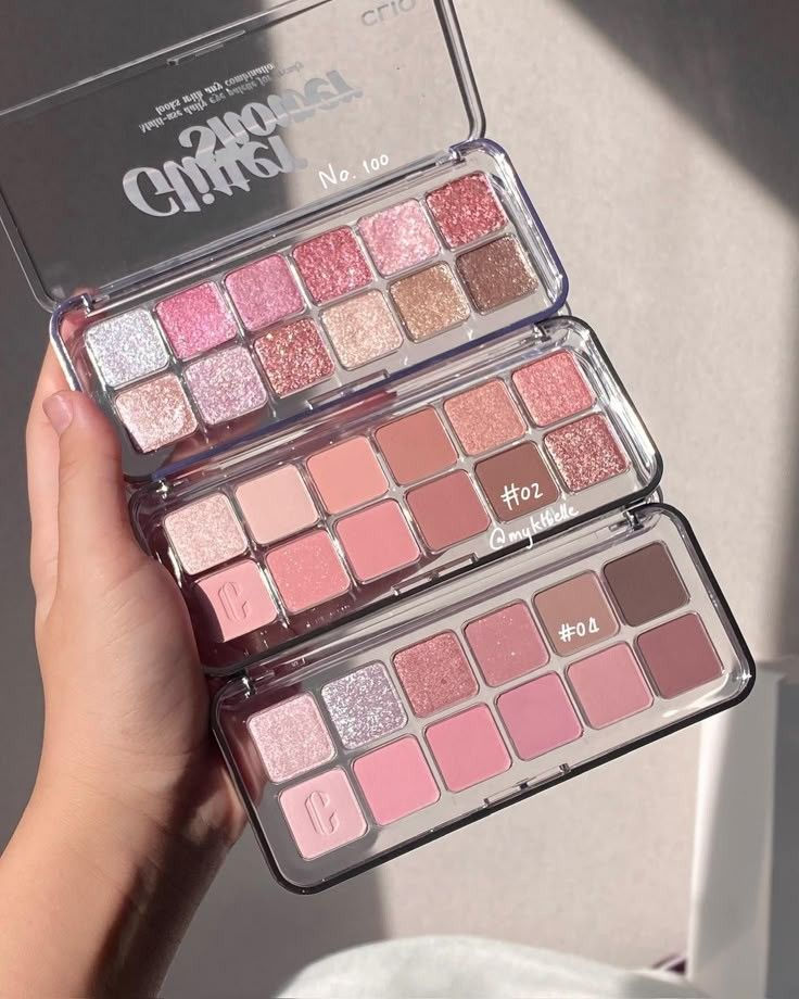Eyeshadow Palette – Beautiful & Pigmented Shades